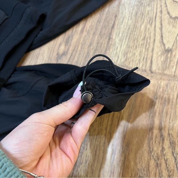 Lululemon Dance Studio Crop II Unlined Black Size 4 - Picture 4 of 6